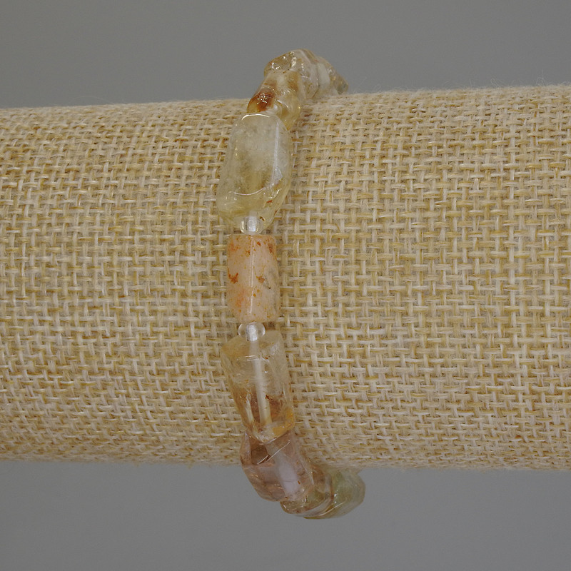Bracelet Citrinechipped, diameter 10-13x8mm+-, length 18cm+-, stretch