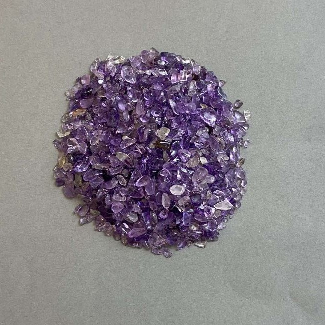Natural Amethyst Chip Without Hole 2-6×2-4mm+- (per 100g+-)