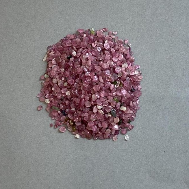 Natural Tourmaline Chip without Hole 2-4×2-4mm+- (per 100g+-)