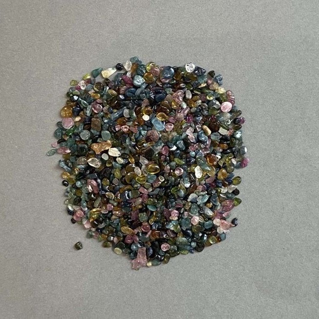 Natural Tourmaline Chip without Hole 2–4×2–4 mm ± (per 100 g ±)