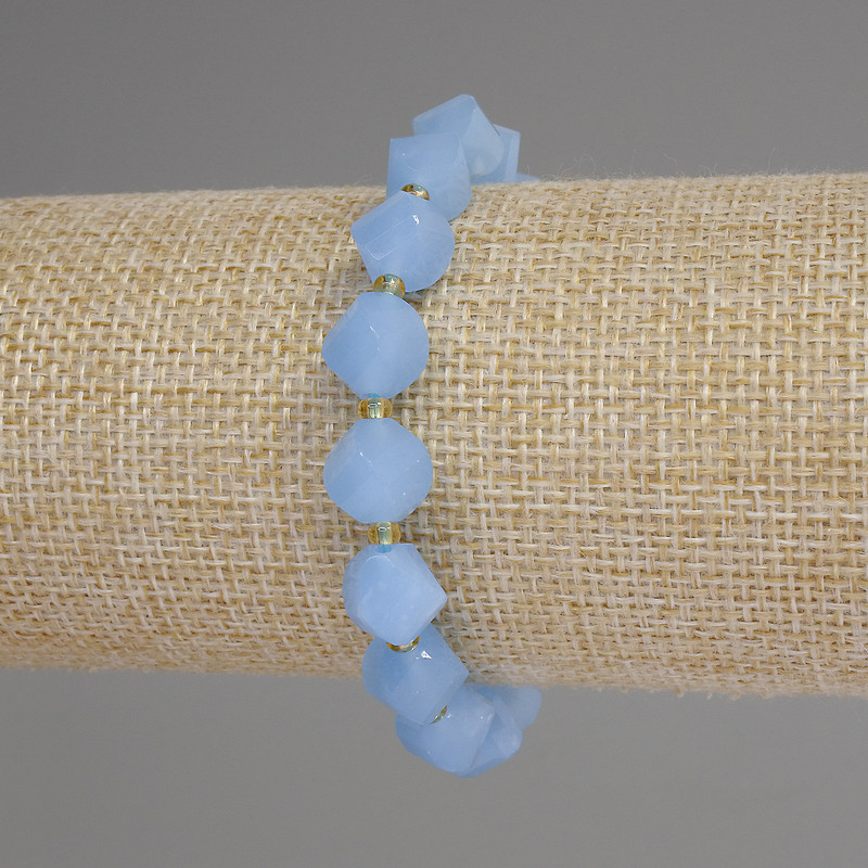 Aquamarine Bracelet Faceted Diamond Shape, diameter 10x9mm± beads 3mm±, length 18cm± stretch