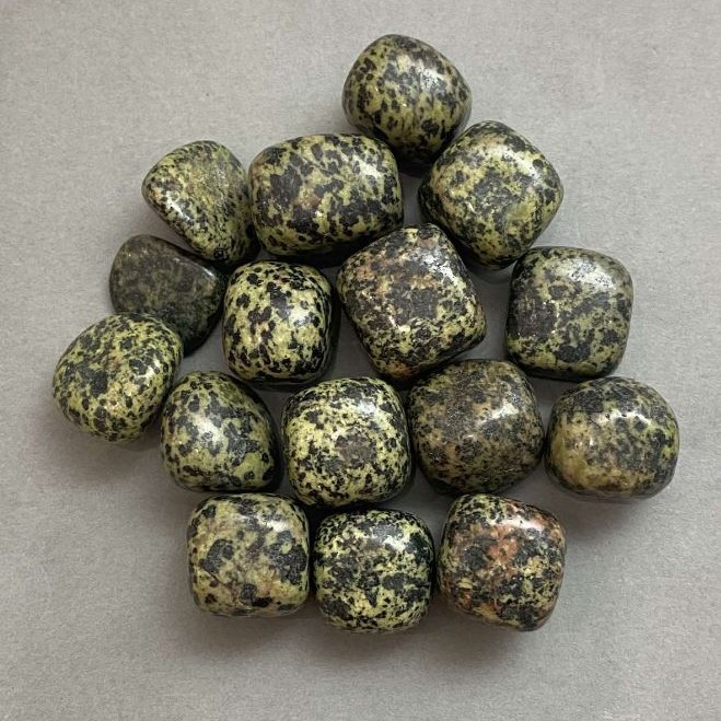 Souvenir natural stone Dragon veined tumbled pebble ~ sizes 17-21×17×17mm (+-) packaged 100g (price per 100g)