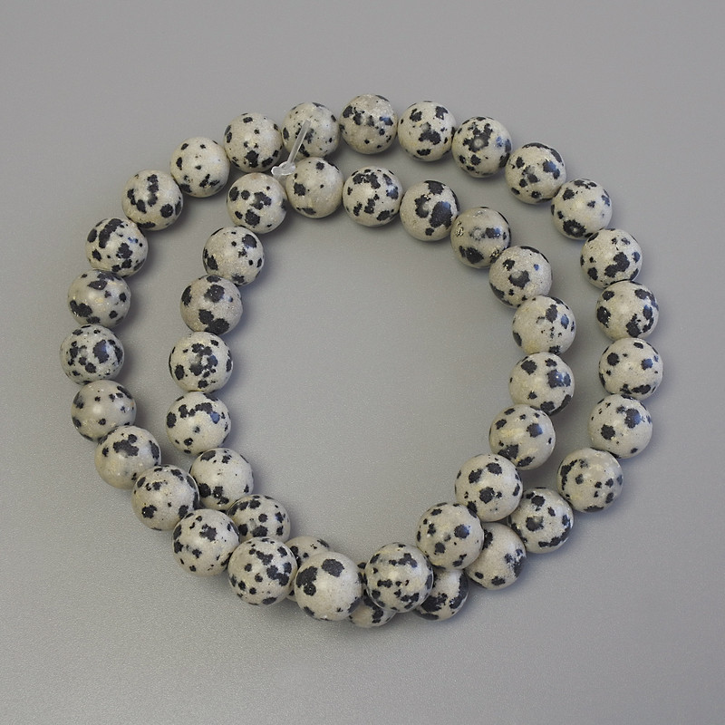 Dalmatian Jasper Beads on Thread Smooth Round 8mm ±, Length 39cm ±