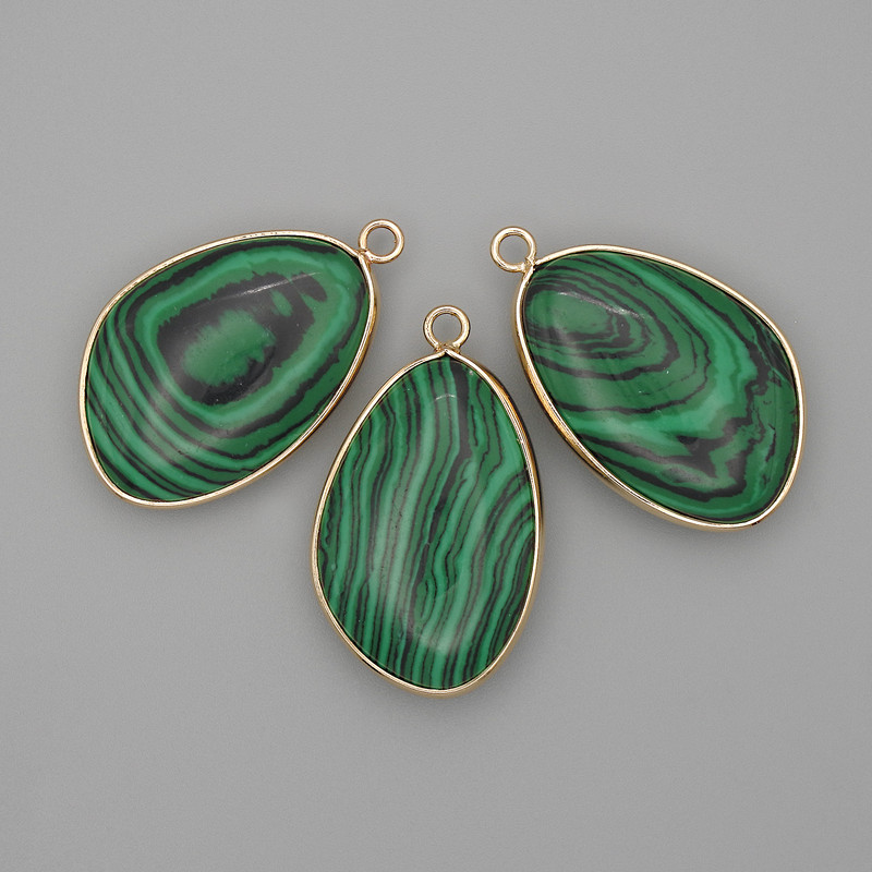 Malachite Pendant in Gold-Tone Setting 21×35 mm