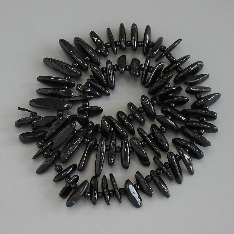 Beads Black Tourmaline Chunk Needle Shaped 13-18×2-5mm+- Bead 3mm+- On Thread, Length 39cm+