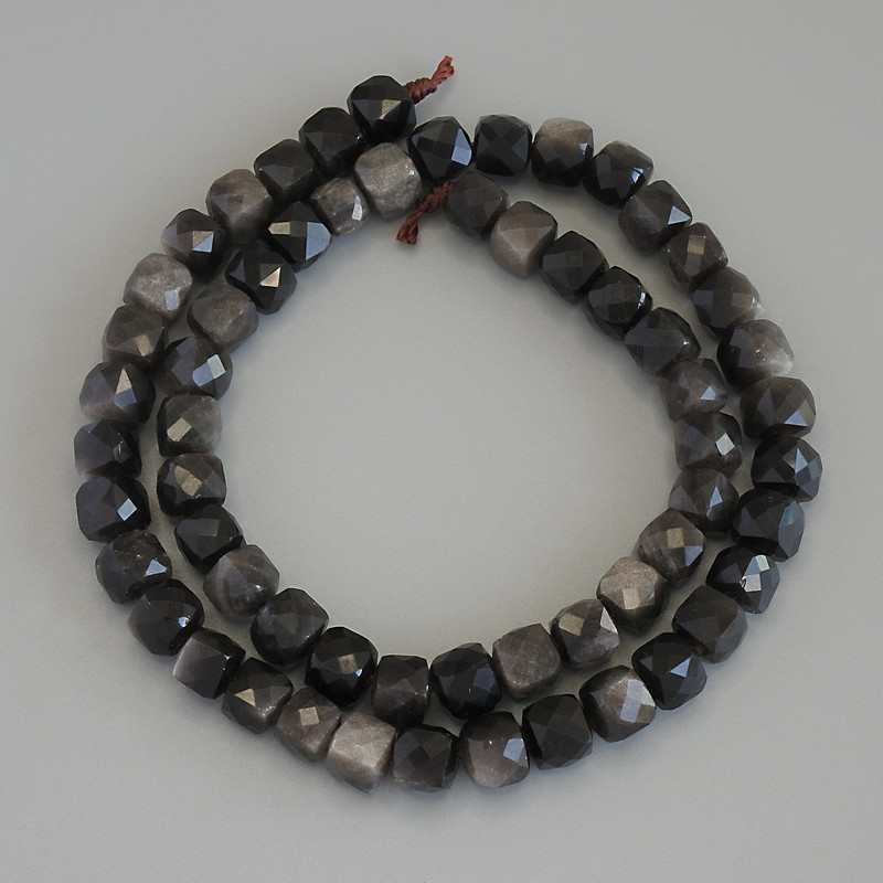 Silvery Obsidian Beads Faceted Cube, 7×7 mm diameter, on thread, 40 cm+ length