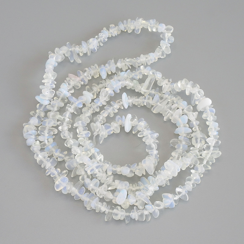 Moonstone Beads shard, 5-9×2-3 mm diameter, 78 cm length on thread