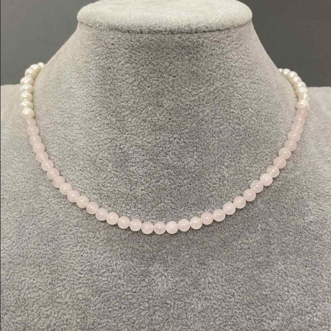 Choker River Pearls, diameter 5.5x5mm±, pink quartz bead 4.5mm±, length 42cm±, toggle clasp with pendant