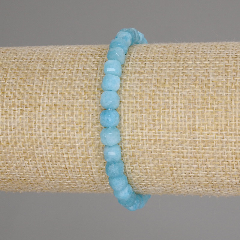 Bracelet Aquamarine Faceted Cube, diameter 5x5mm±, length 18cm±, elastic