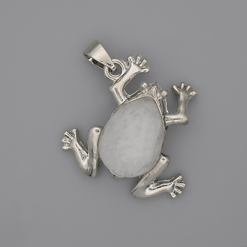 Frog Pendant Mountain Crystal 29x28mm±, length 37mm±