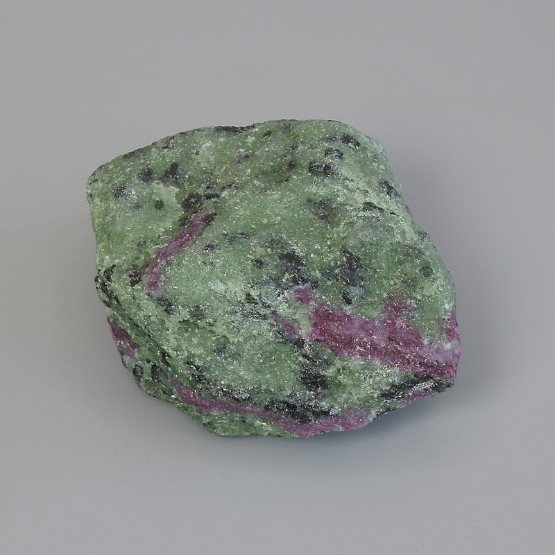 Tourist/Natural Stone Zoisite, diameter 52x30x33mm± assorted sizes (Price per 100 g)
