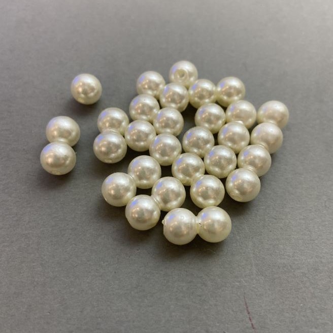 Pearl-like Acrylic Beads White, diameter 8mm±, pack of 12