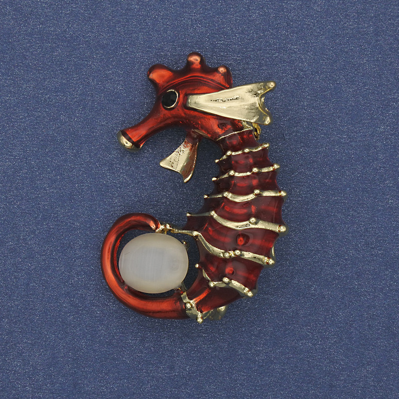 Brooch Pendant Sea Starfish Cat's Eye Red Enamel Gold-Toned Metal 37x27mm+