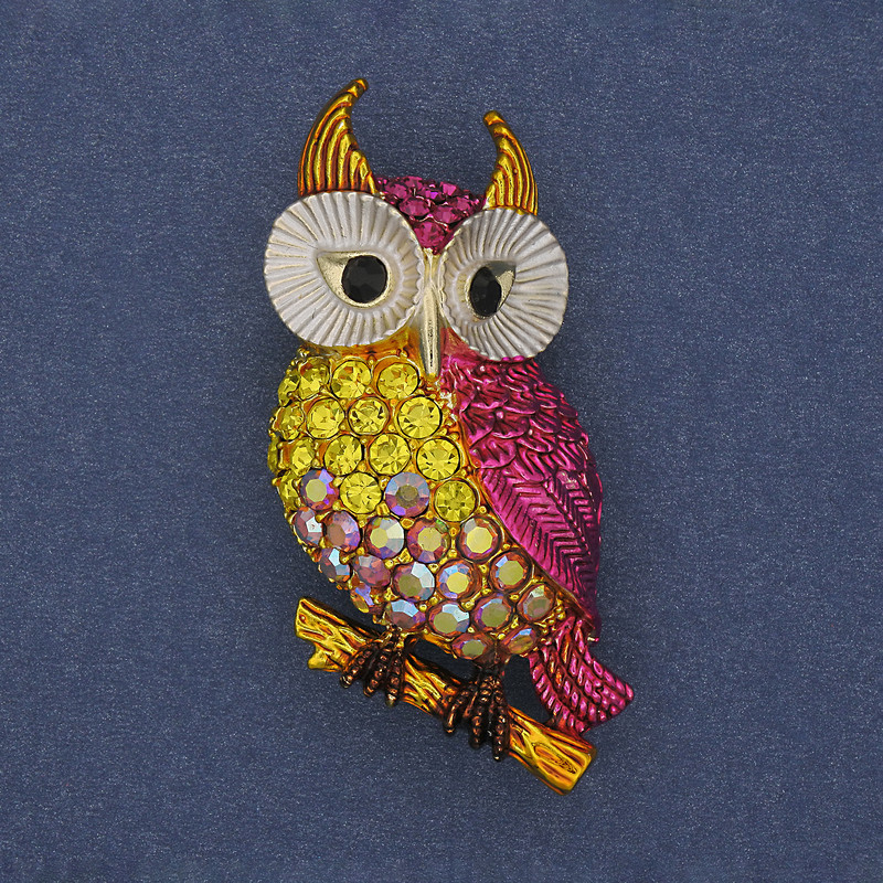 Brooch Owl with Rainbow and Yellow Crystals, Enamel, Gold-Tone Metal 31×38mm