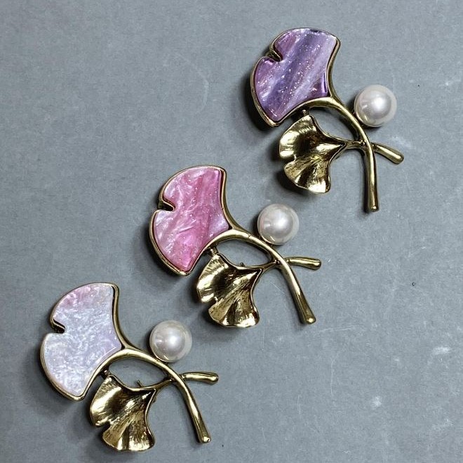 Brooch 'Twig' multicolored mother-of-pearl Pearl gold-toned metal 48x38mm+