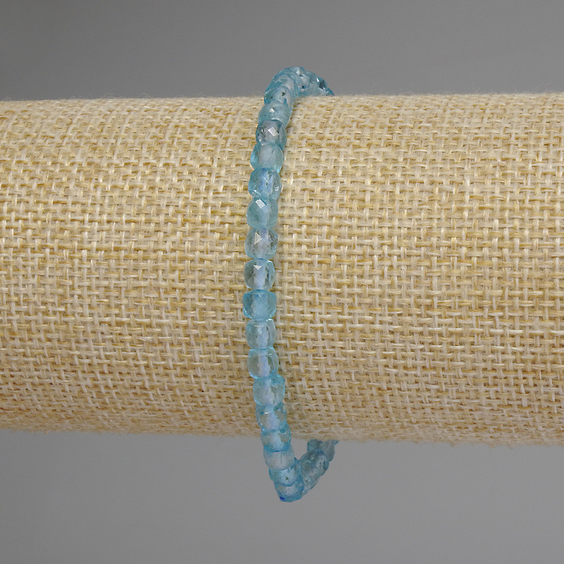 Faceted Topaz Bracelet Cube 4x4mm, Stretch, 18 cm