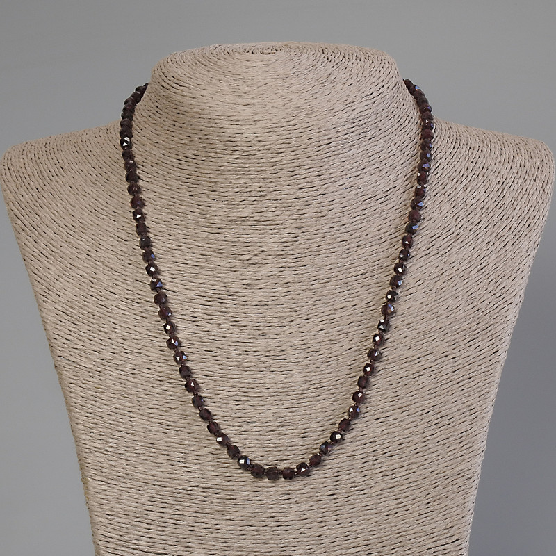 Garnet Necklace Faceted Cube Beads, 4×4 mm, 50 cm length ± with clasp