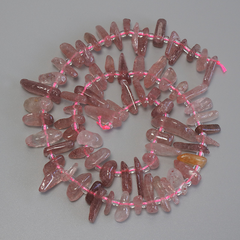 Strawberry Quartz Beads, Chip, 10-20×5-7 mm ±, 3 mm+ bead, total length 40 cm ± on thread