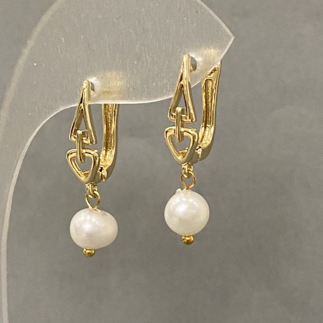 River Pearl Earrings, diameter 7×6mm±, total length 28mm±