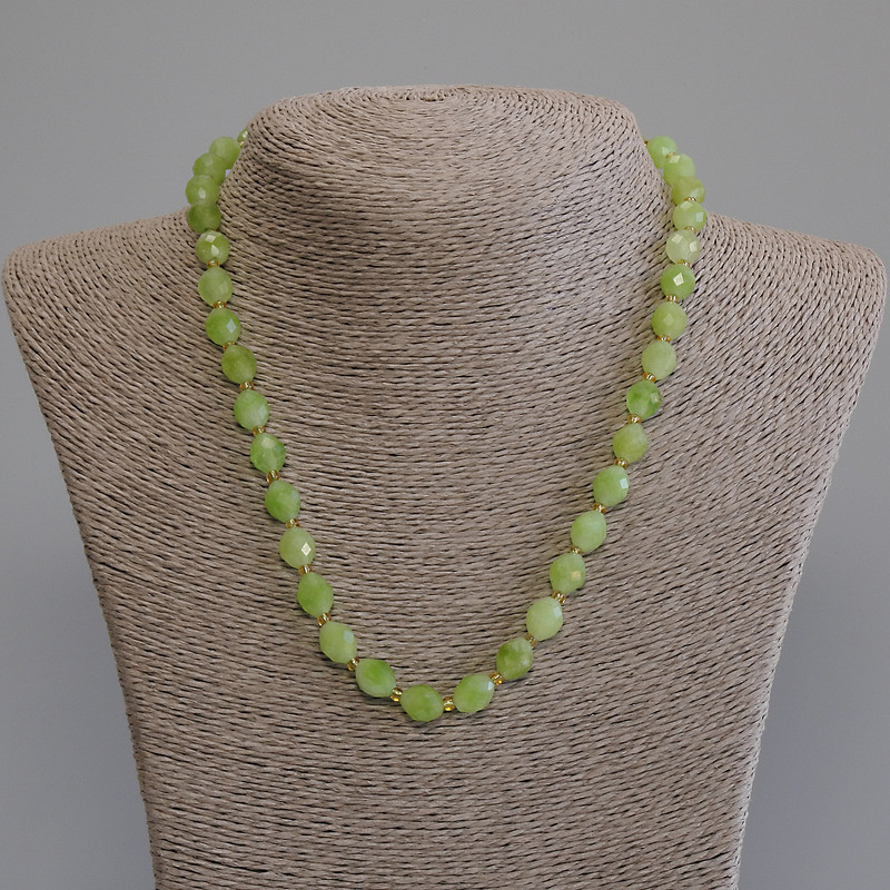 Chrysoprase Olivine Bead Necklace, faceted grain, 9.5×8mm ±, 3mm+ beads, length 50mm ± with clasp