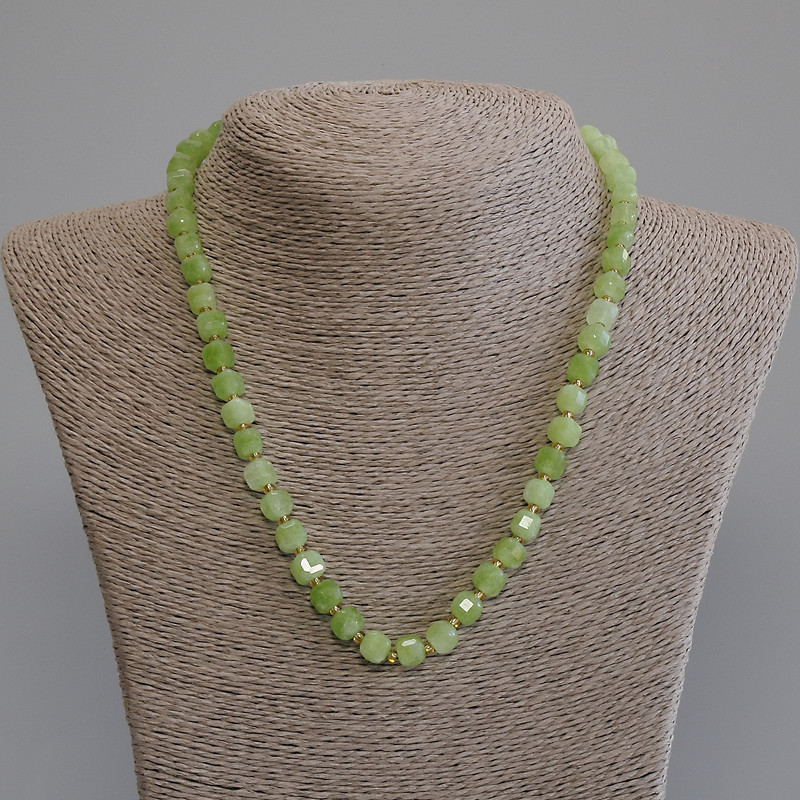Chrysoprase Olivine Bead Necklace, faceted cube 7×7 mm, 3 mm seed beads, length approximately 50 mm, with clasp