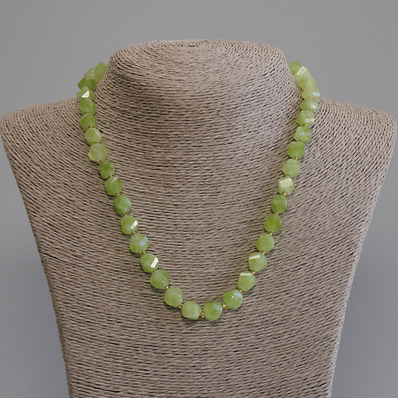 Chrysoprase Olivine Beaded Necklace, beveled diamond-shaped stones, diameter 9x8mm±, 3mm+Ø seed beads, length 50mm± with clasp