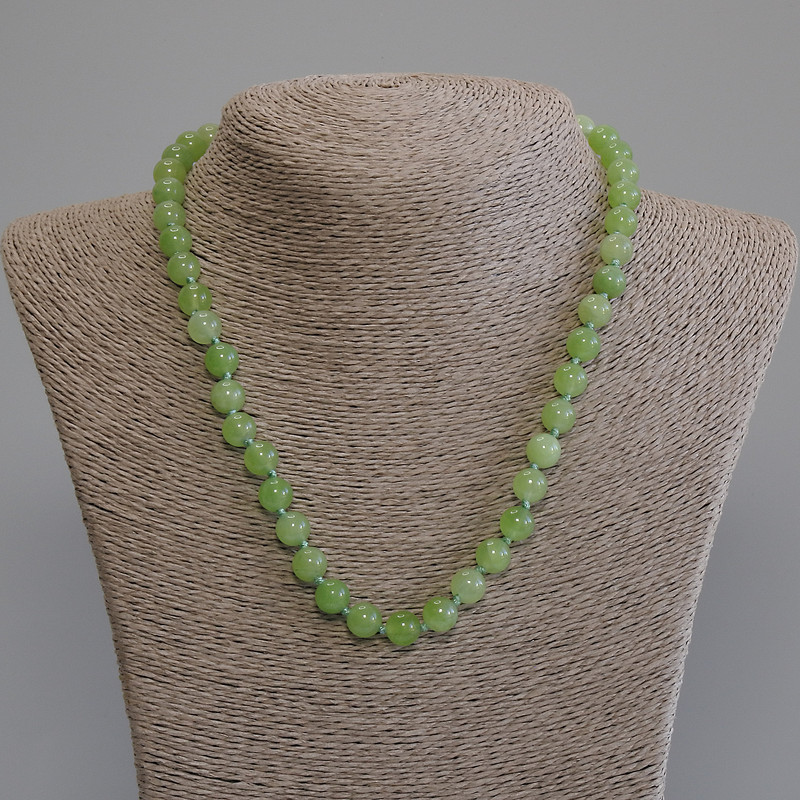 Chrysoprase Olivine Bead Necklace, smooth round beads diameter 8mm±, length 50mm± with clasp