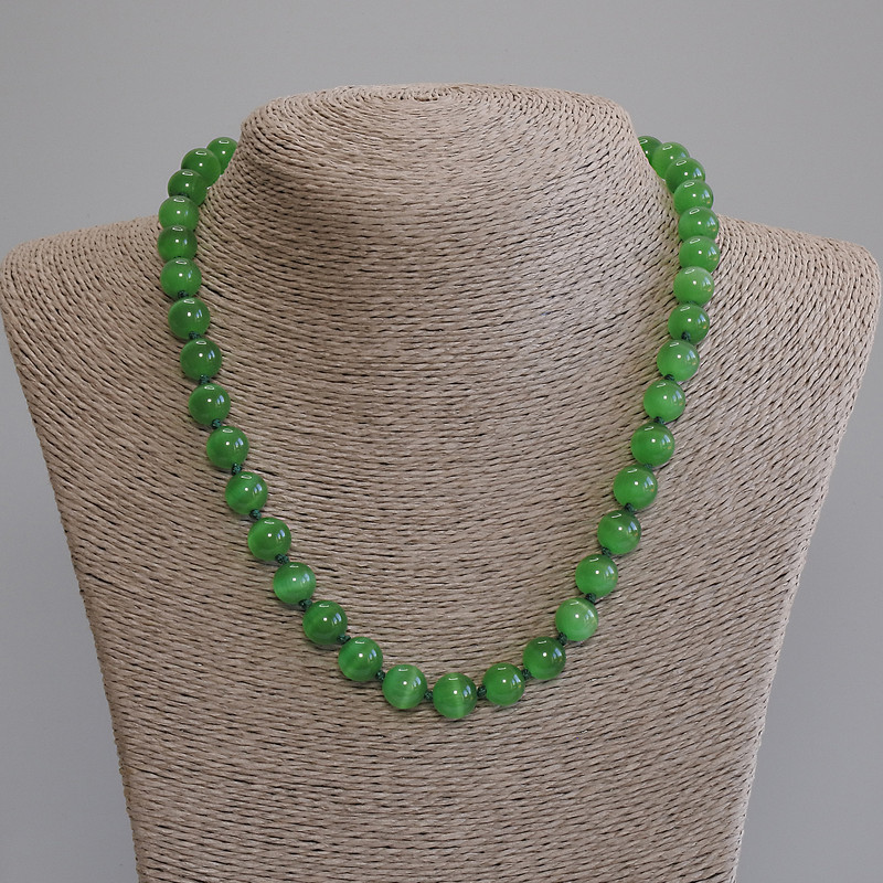 Necklace of Green Cats Eye Smooth Bead, 9.5mm diameter, length 50 cm plus/minus with clasp