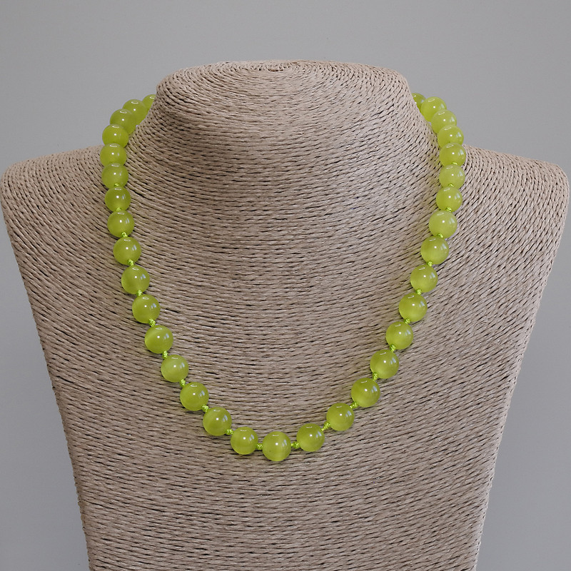Cat's Eye Beads Smooth Round Bead, diameter 9.5 mm±, length 50 cm ± with clasp