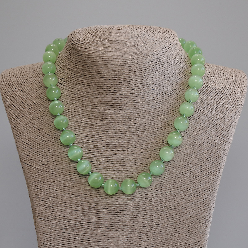 Cat's Eye Bead Necklace, Smooth Round Bead 12mm Diameter, 50cm Length, with Clasp