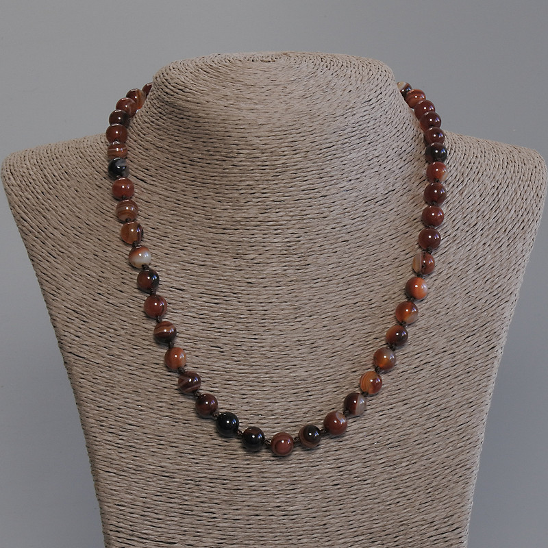 Agate Bead Necklace smooth round bead 8mm diameter, length 50mm with clasp