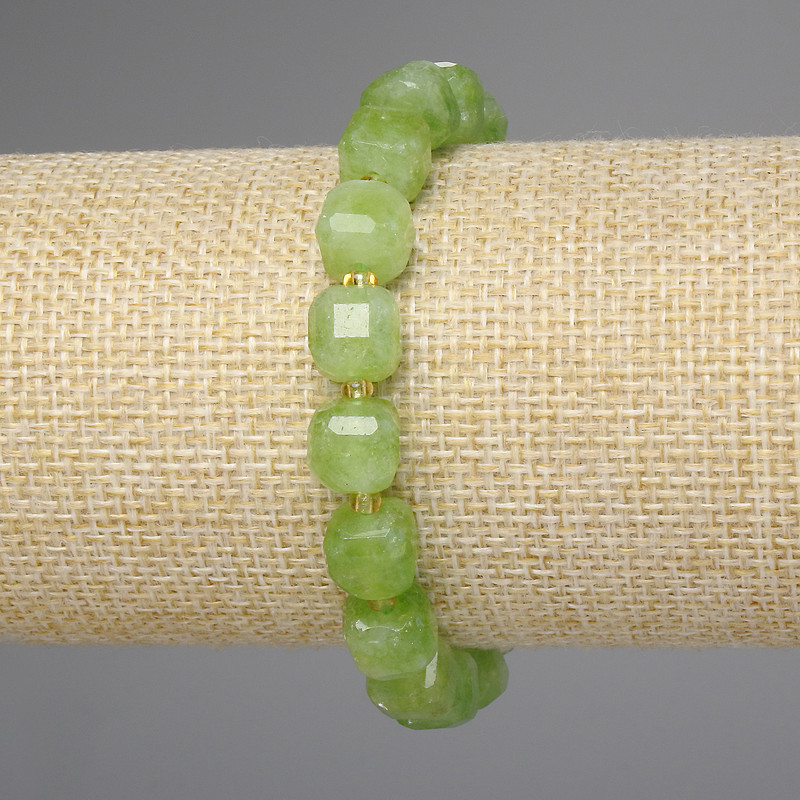 Chrysoprase Olivine Beaded Cubic Bracelet, 8.5×8.5 mm cube facets, beads 3 mm+, elastic, length 18 cm ±