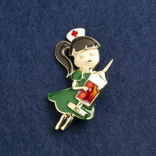 Nurse Brooch enamel green and red, gold-tone metal 44x25mm