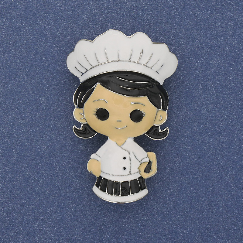 Brooch 'Chef' colorful enamel on silver metal 46x27mm+