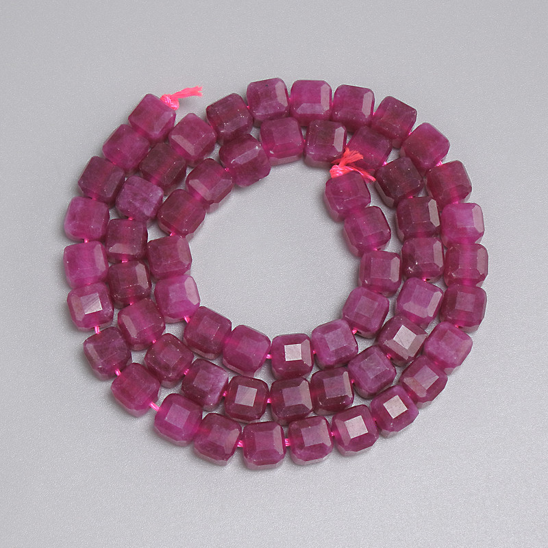 Turquoise? Wait: Actually tan this is Tourmaline beads shaped as faceted cube 6.5×6.5 mm, 37 cm length on thread