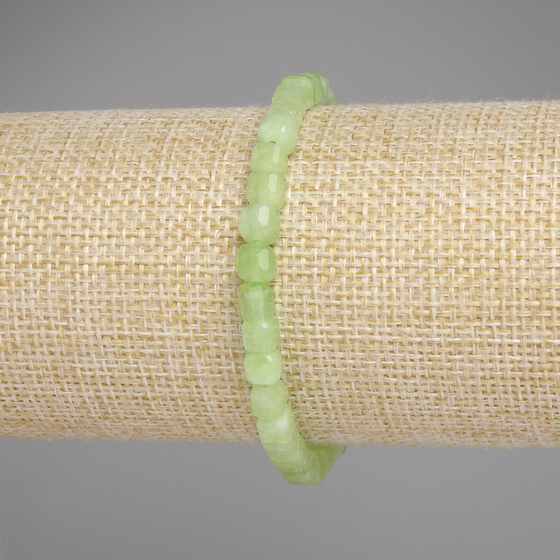 Bracelet Chrysoprase Olivine faceted cube, diameter 5x5mm±, length 18cm± stretch