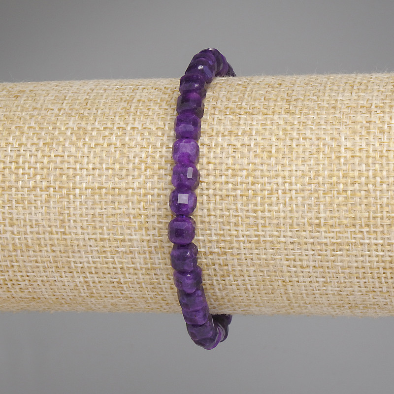 Sugilite Bracelet Faceted Cube, 5x5 mm cubes, diameter 5, 5mm+-, length 18 cm +- stretch
