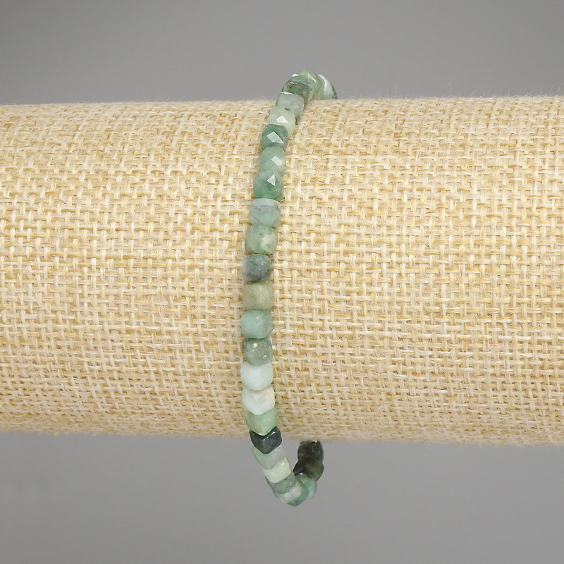 Emerald Bead-Set Bracelet, 4x4 mm Faceted Cubes, 18 cm Adjustable Stretch