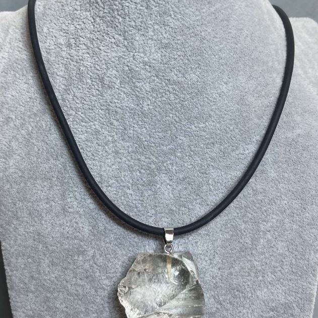 Pendant Mountain Crystal Unpolished Stone 30×24-30mm(±) Assorted sizes on elastic cord, length 60cm + 5cm chain