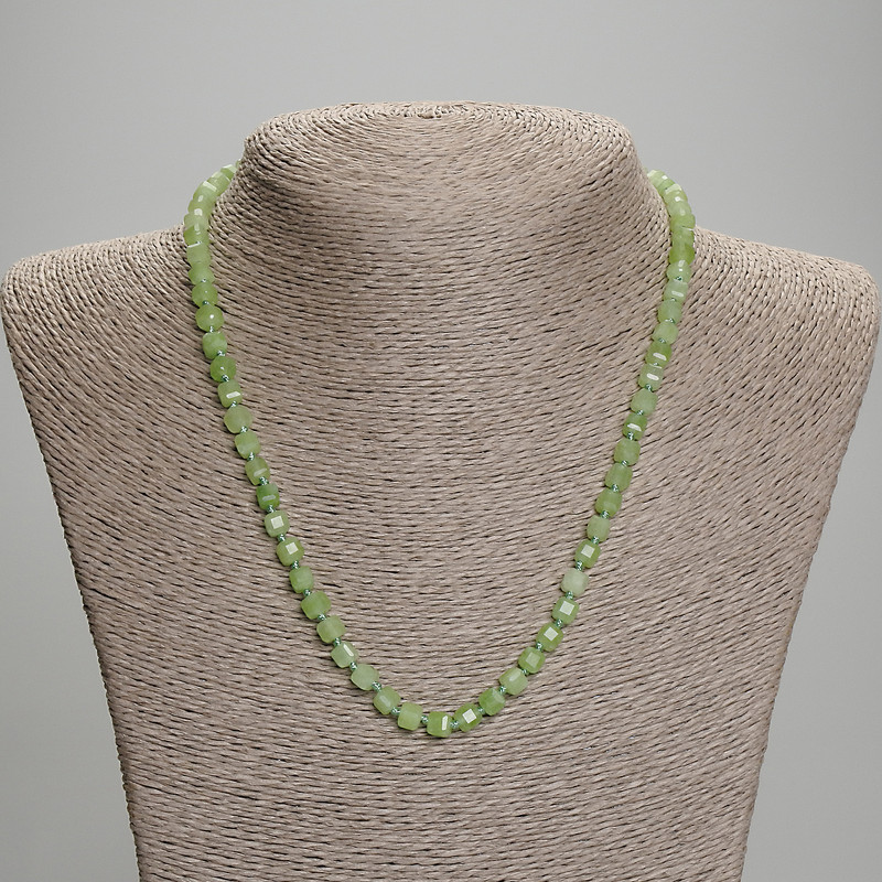Chrysoprase Olivine Faceted Cube Bead Necklace, 5x5mm diameter, 45mm length, with clasp