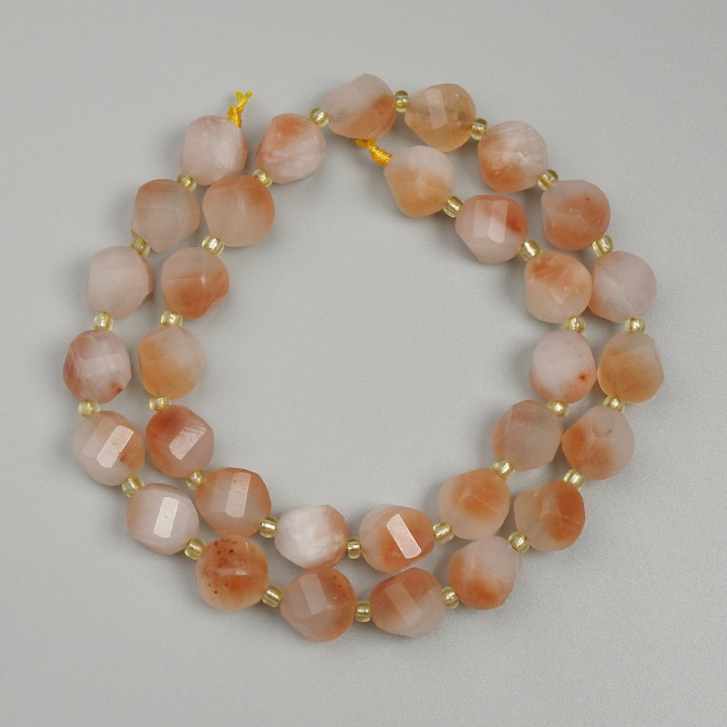 Carnelian Beads faceted diamond-shaped, 10x9mm±, size 3mm+ bead, length 38cm± on thread