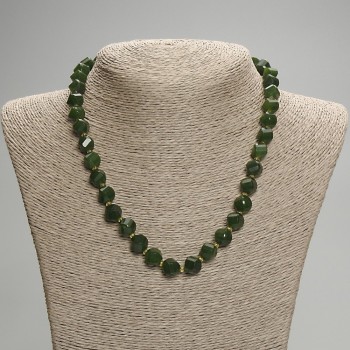Chrysoprase Beads Faceted Diamond-shaped, diameter 10×9mm±, seed beads 3mm±, length 45cm± with clasp