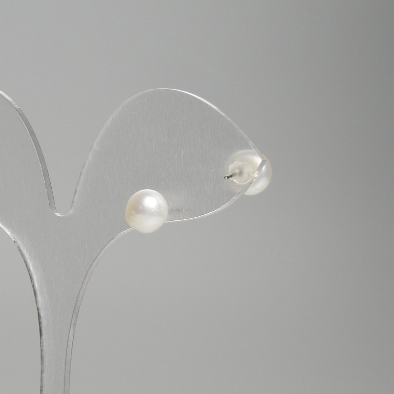 Stud Earrings, Freshwater Pearls, 7mm Diameter+