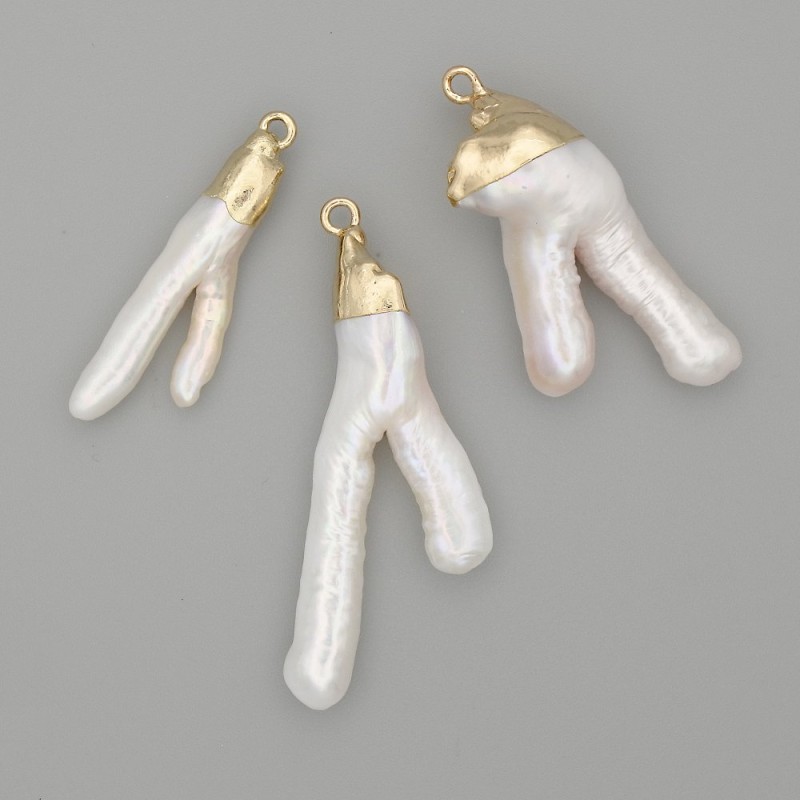 Pendant with Baroque Pearls in Golden Metal, diameter assortment 25-44×14-16mm ± assortment size