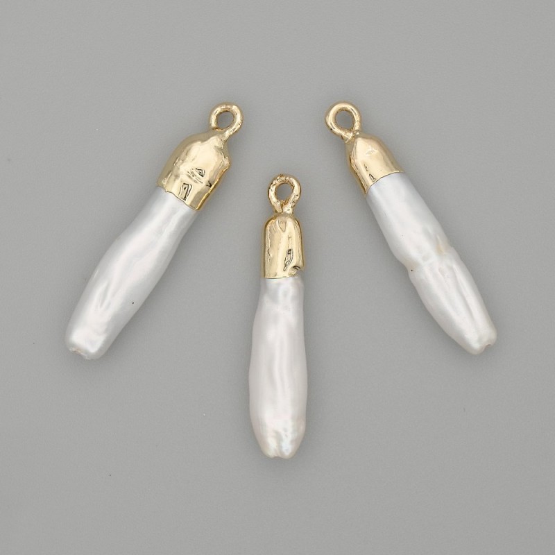 Baroque Pearl Pendant in Golden Metal, 30x5mm