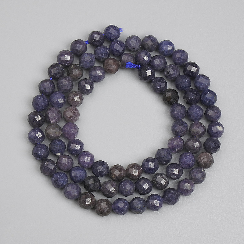 Sapphire Beads Faceted Round 5mm+, on Thread length 39in+