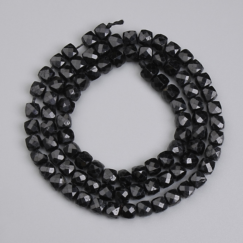 Black Tourmaline Beads Faceted Cube 4x4mm +-, thread length 39cm+-