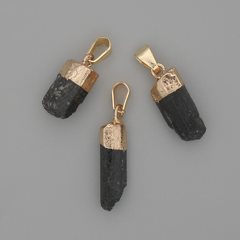 Turmaline Pendant Shark Shell Untreated Stone with Golden Metal 21-25x7.5x10mm+- Assorted sizes