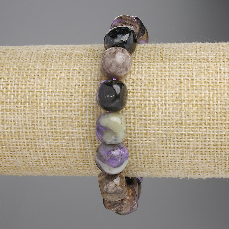Charoite Bracelet Faceted, diameter 11x10, 5mm±, length 18cm ± elastic