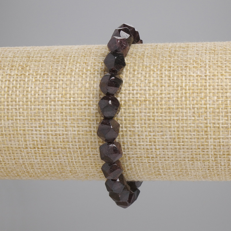 Garnet Bracelet Multifaceted, 7.5×7 mm, approximately 18 cm stretchy